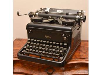 Vintage 1930s Royal KHM Typewriter