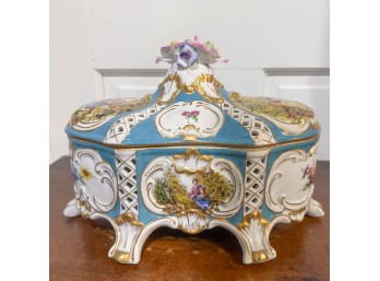 Limoges Vintage French Sevres Porcelain Hand Painted Potpourri Box