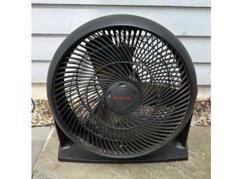 Honeywell Round Three Speed Adjustable Fan