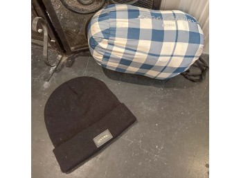 Eddie Bauer Buffalo Check Packable Hypoallergenic PrimaLoft Travel Throw With Knit Cap