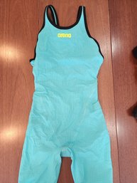 Arena Size 28 Technical Completion Swimsuit Lightly Used