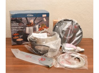 17-Piece Fondue Set New In Package