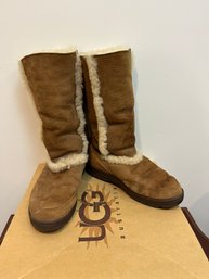 Uggs Sundance II Chestnut Fur Lined Suede Boots Size 8