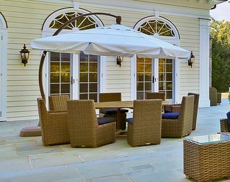 Frontgate Obravia Cantilever Round Side-Mount Cream Umbrella