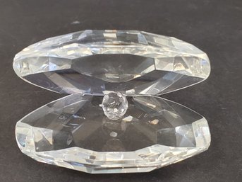 1995 Vintage Retired Swarovski Austria Crystal Shell Figurine With Clear Crystal Pearl
