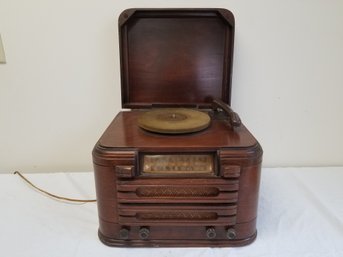 Vintage 1940s Silvertone Radionet Tube Radio Phonograph 1in Wood Case