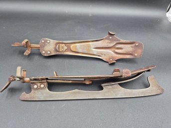 Pair Of Antique Brown Co. 'BROWNIE' Adjustable Ice Skates In Size 11
