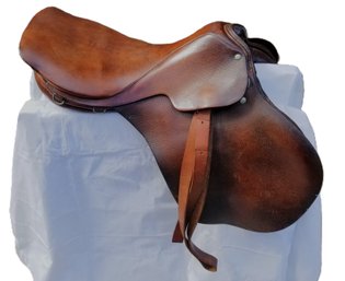 Vintage Stubben Brown Leather English Style Horse Saddle W/stirrups