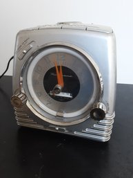 Vintage Thunderbird Clock Radio