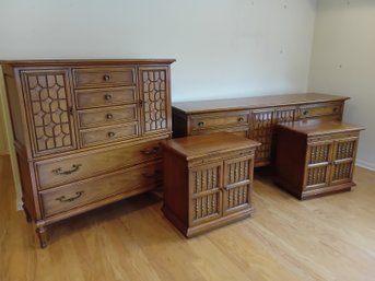 Vintage 4pc Heritage Bedroom Set