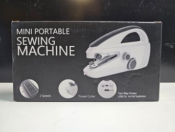 Mini Portable Sewing Machine With 2-way Power