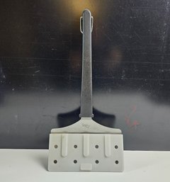 Pampered Chef Jumbo Turner Grill Spatula