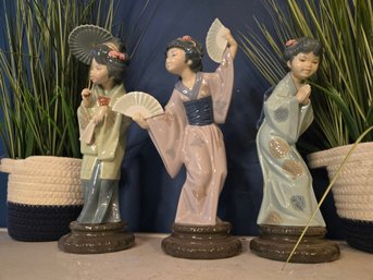 Lladro Porcelain Geisha Girl Trio.  IN Terrific Condition.