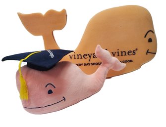 Vineyard Vines Large Foam Whale Hat & Plush Graduation Whale With Cap