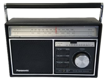 Vintage 1984 Panasonic RF-590 Portable 2-Band Receiver AM/FM Radio