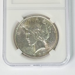 1922 Silver Peace Dollar  (104 Years Old) ANTiQUE In Case