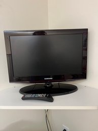 Samsung 21' T.V & Remote