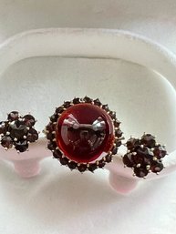 Garnet Cabochon Ring, Size 7, W/ Faceted Stones With Earrings To Match! 333 Yellow Gold, European