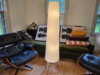 Mid-Century Modern Tripod Floor Lamp With Pleated Shade - 2 Of 2