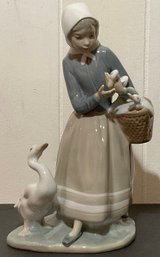 Retired Lladro #4568, Farm Girl, Ducks Fugurine,