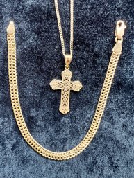14 Kt YG Mesh Cross On 18' Chain, With Mesh Bracelet, 7', Weighs 4.1 Dwt