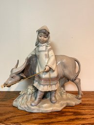 Lladro Girl From Manchuria Porcelain Figurine