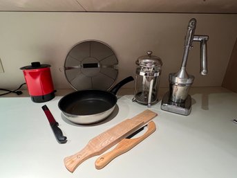 Fiddle Bow Bread Knife,heavy Clad Fry Pan, French Press Coffee, Stainless Juicer, Fry Pan Cover,