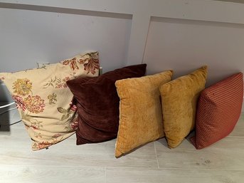 5 Throw Pillows,