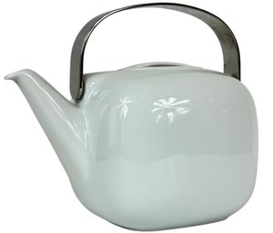 Vintage Suomi White Porcelain Tea Pot By Timo Sarpaneva For Rosenthal Studio Linie, Germany