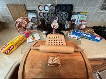 Just Need An Kitchen, This Lot Has Everything Else!