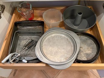 Drawer Full Of Bakeware Including Vintage Tin Pie Pans, Baking Sheets, & 2 Piece Bunt Pan