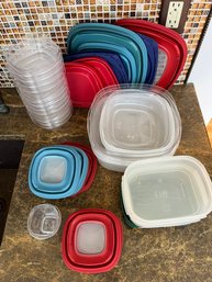 Plastic Tupperware & Lids