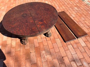 Antique Tiger Oak Round Coffee Table With 2 Leaves