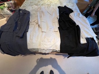 Ladies Suits, Jackets, W/pants And Skirts, S-m, Fine Quality