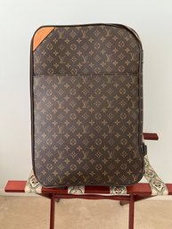Louis Vuitton Can Be Carry On Suitcase With Pull Up Wheels # H 520-0067, W/dust Cover