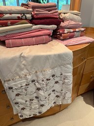 Pinks And Soft Reds, Linens, Sheets, Pillow Cases, Stunning Duvet Cover, Queen Size