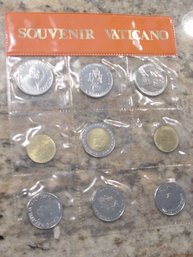 Souvenir Vaticano  Coin Group- Approx 1980's