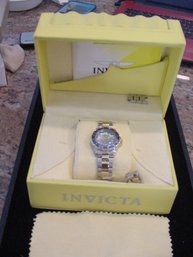 INVICTA Divers Watch To 200 Meters