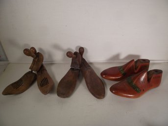 Vintage Cobbler Decor Lot