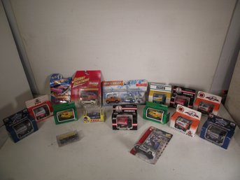 LARGE LOT OF MATCHBOX, HOTWHEELS , AND OTHER SMALL DIECAST CARS ON CARD OR IN BOX.