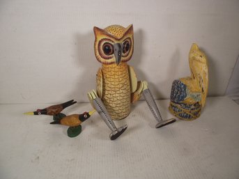 CARVED WOODEN BIRDS AND OWL LOT.