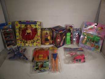 VINTAGE TOY LOT IN BOX.