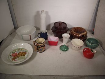 MISC. POTTERY LOT WITH SOME PYREX.