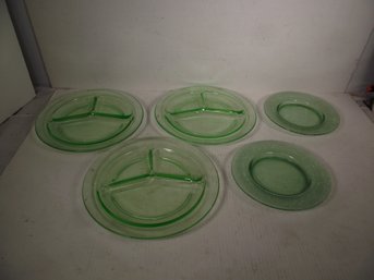 VINTAGE LOT OF 5 PIECES OF URANIUM GREEN GLASS WARES.