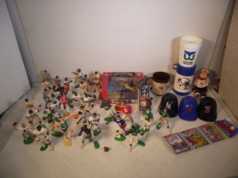 LARGE SPORTS COLLECTABLE LOT.
