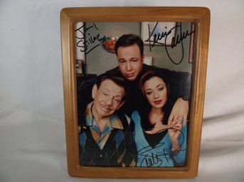 Cast Of King Of Queens Signed Photo