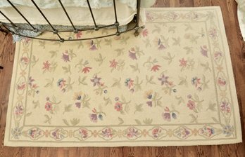 Hand Tufted Wool Area Rug With Floral Pattern