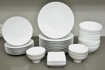 Thomas Rosenthal Group Dinnerware