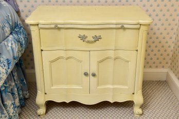 French Style Side Cabinet With Pullout Tray