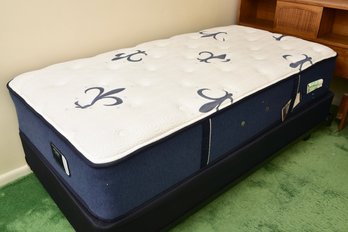 Stearns & Foster Studio Collection Twin Size Mattress And Boxspring